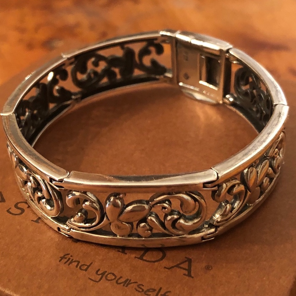 Silpada Filigree Sterling Silver Scroll Hinged Bracelet - Picture 11 of 16